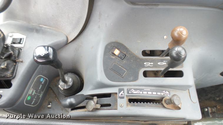 image for item DC2486 2002 New Holland TS100 tractor