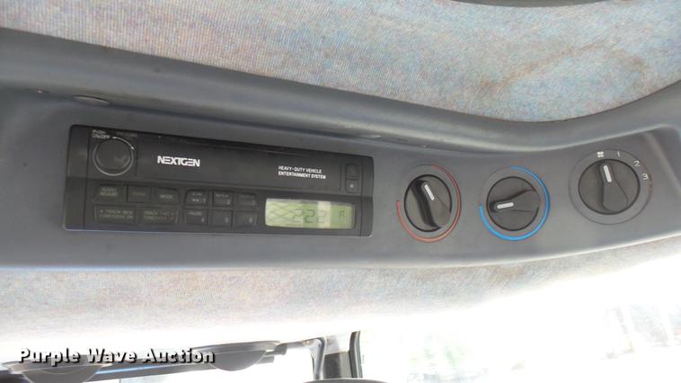 image for item DC2486 2002 New Holland TS100 tractor