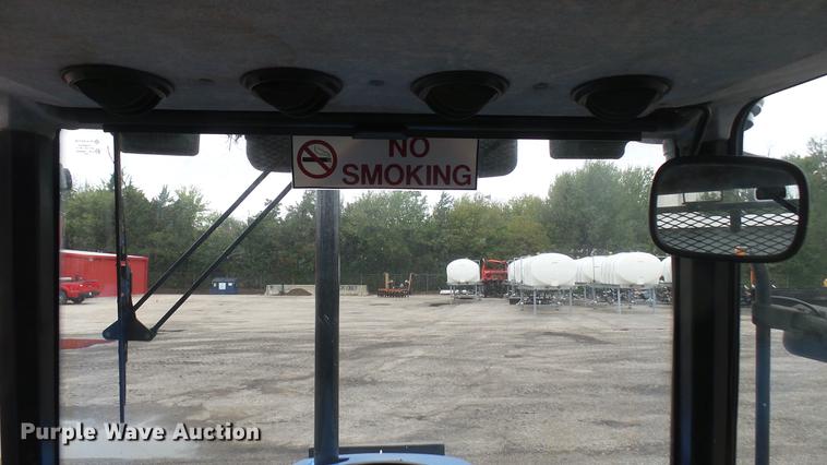 image for item DC2486 2002 New Holland TS100 tractor