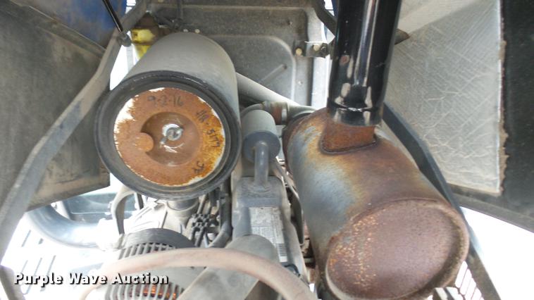 image for item DC2486 2002 New Holland TS100 tractor