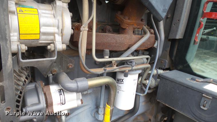 image for item DC2486 2002 New Holland TS100 tractor