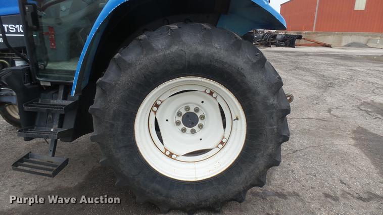 image for item DC2486 2002 New Holland TS100 tractor