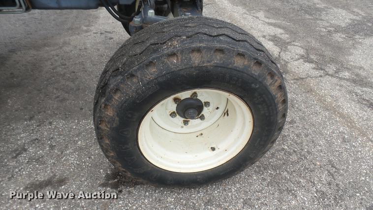 image for item DC2486 2002 New Holland TS100 tractor