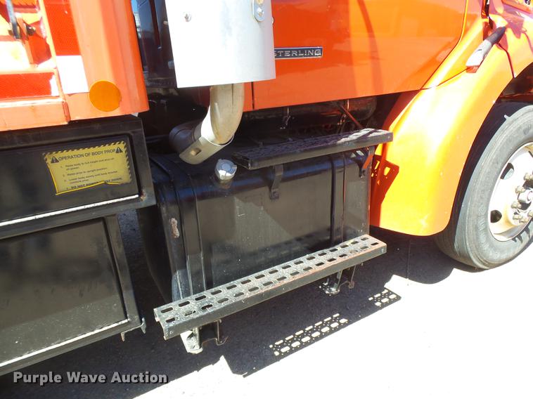 image for item DC3841 2003 Sterling LT7501 dump truck