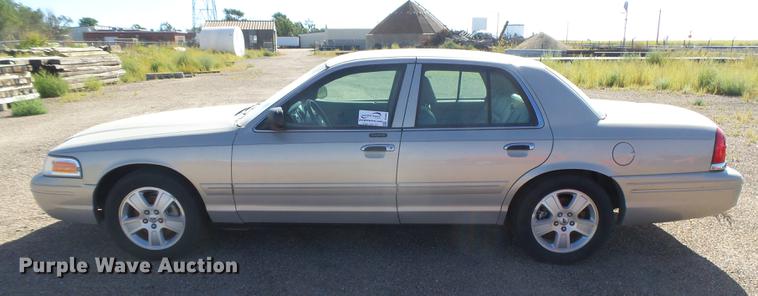 image for item DC3842 2008 Ford Crown Victoria