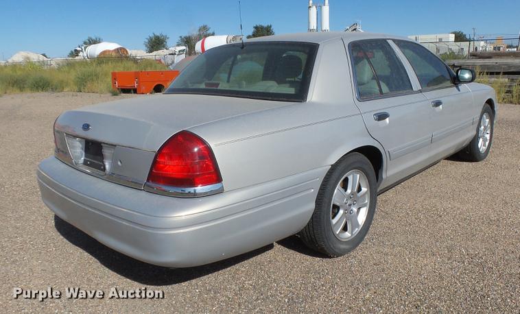 image for item DC3842 2008 Ford Crown Victoria