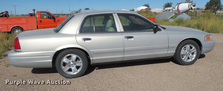 image for item DC3842 2008 Ford Crown Victoria