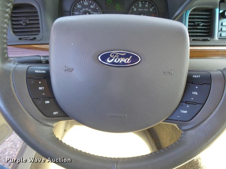 image for item DC3842 2008 Ford Crown Victoria