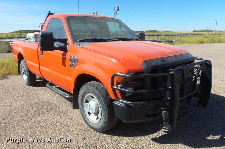 image for item DC3844 2008 Ford F250 Super Duty XL pickup truck