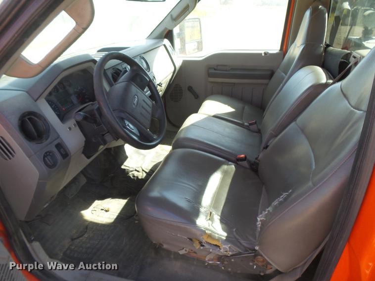 image for item DC3844 2008 Ford F250 Super Duty XL pickup truck