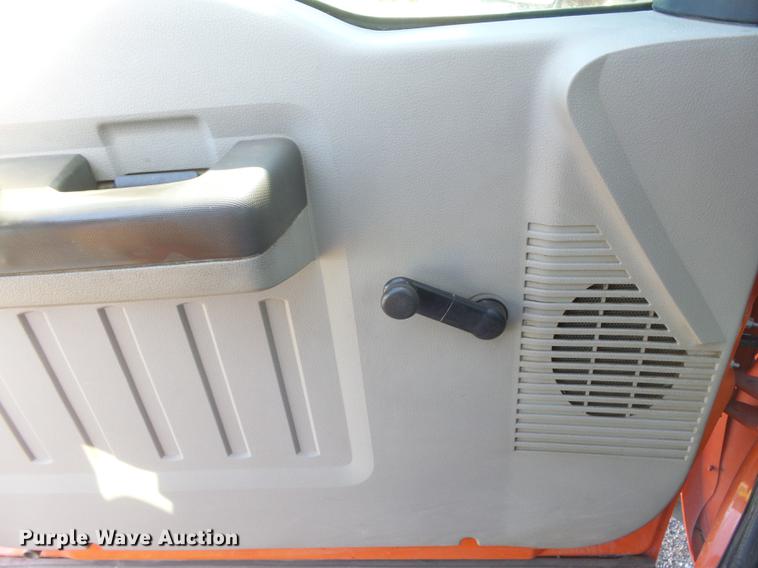 image for item DC3844 2008 Ford F250 Super Duty XL pickup truck