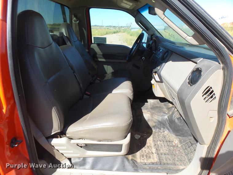 image for item DC3844 2008 Ford F250 Super Duty XL pickup truck