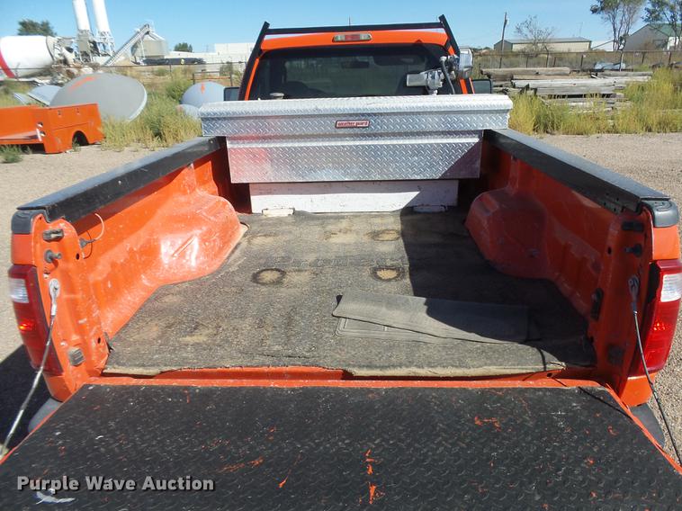 image for item DC3844 2008 Ford F250 Super Duty XL pickup truck