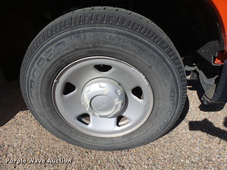 image for item DC3844 2008 Ford F250 Super Duty XL pickup truck