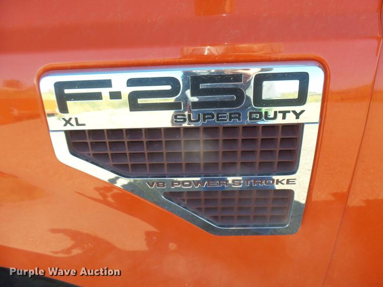 image for item DC3844 2008 Ford F250 Super Duty XL pickup truck