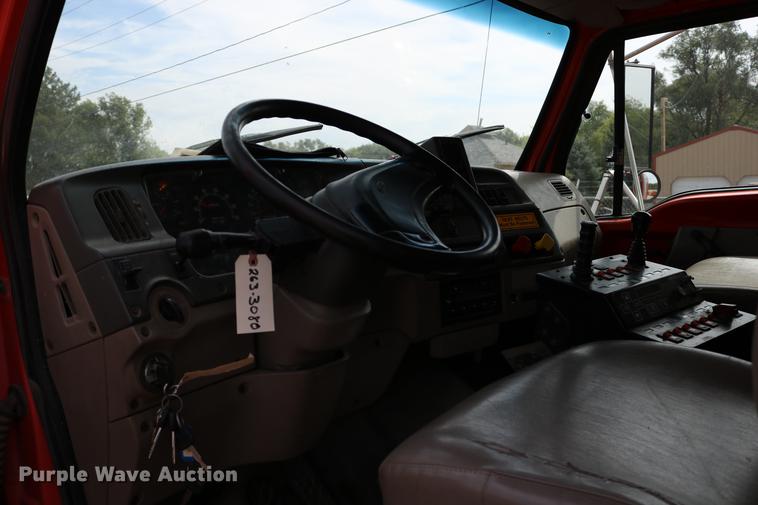 image for item DD0073 2001 Sterling LT7501 dump truck