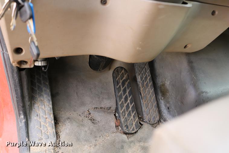 image for item DD0073 2001 Sterling LT7501 dump truck