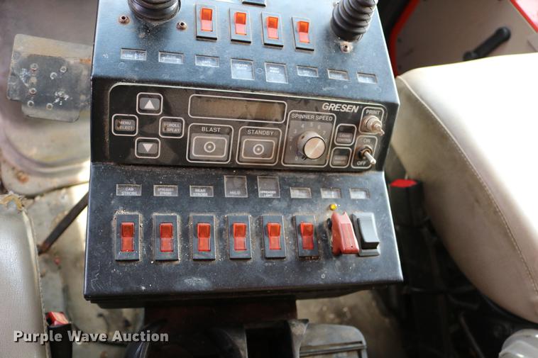 image for item DD0073 2001 Sterling LT7501 dump truck