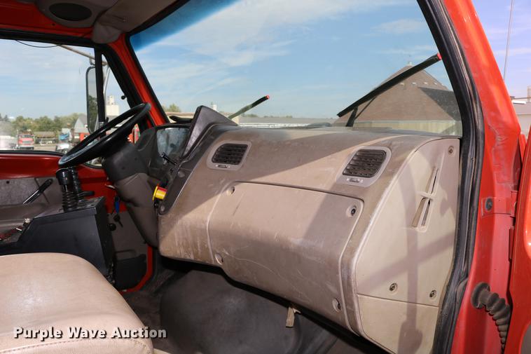 image for item DD0073 2001 Sterling LT7501 dump truck