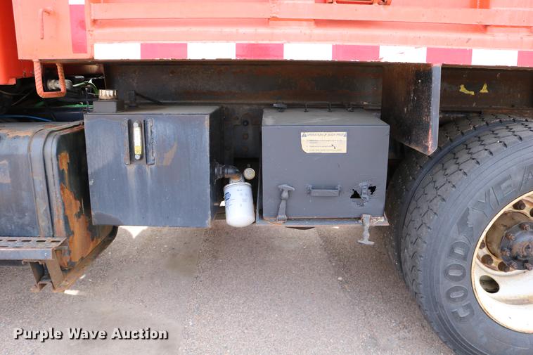 image for item DD0073 2001 Sterling LT7501 dump truck