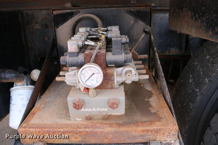 image for item DD0073 2001 Sterling LT7501 dump truck