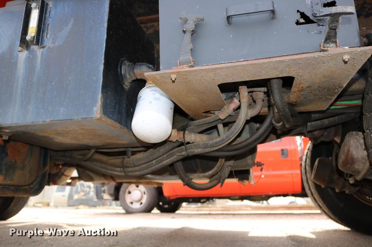 image for item DD0073 2001 Sterling LT7501 dump truck