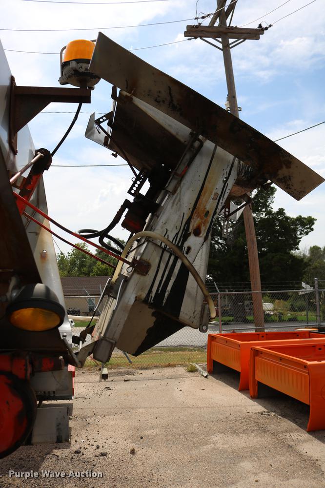 image for item DD0073 2001 Sterling LT7501 dump truck