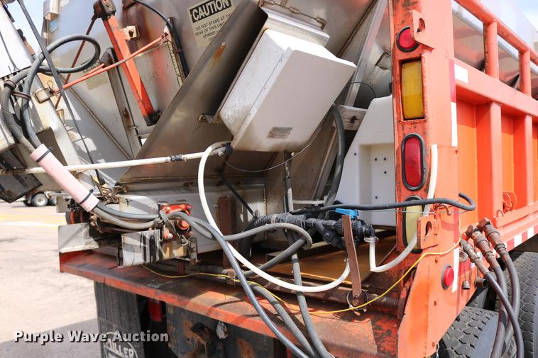 image for item DD0073 2001 Sterling LT7501 dump truck