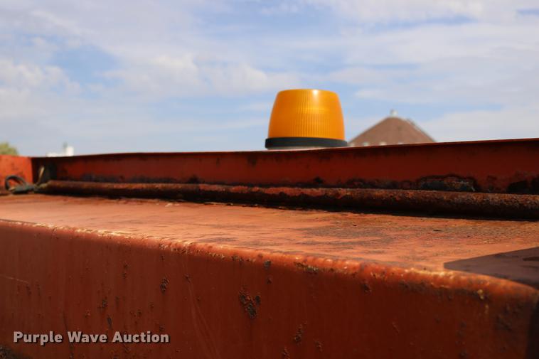 image for item DD0073 2001 Sterling LT7501 dump truck