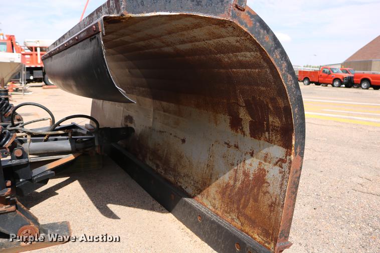 image for item DD0073 2001 Sterling LT7501 dump truck