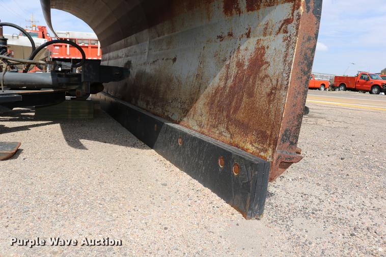 image for item DD0073 2001 Sterling LT7501 dump truck