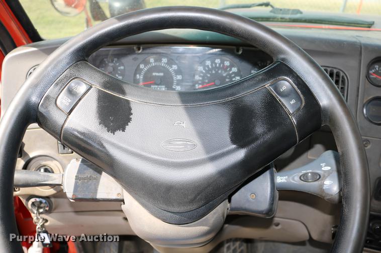 image for item DD0075 2001 Sterling LT7501 dump truck