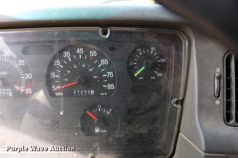 image for item DD0075 2001 Sterling LT7501 dump truck