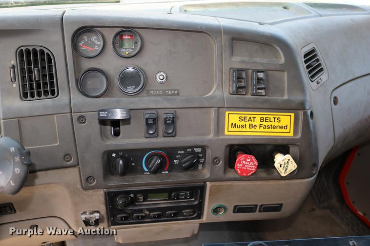 image for item DD0075 2001 Sterling LT7501 dump truck