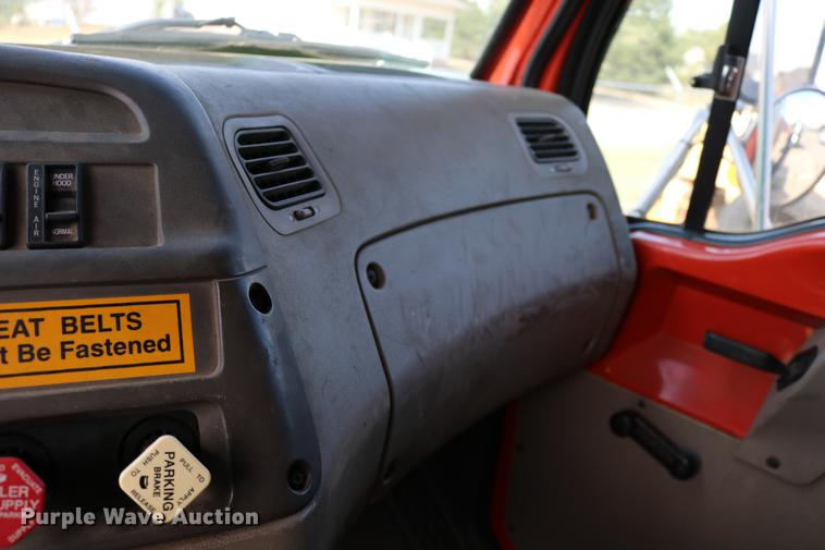 image for item DD0075 2001 Sterling LT7501 dump truck