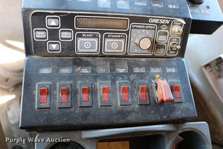 image for item DD0075 2001 Sterling LT7501 dump truck