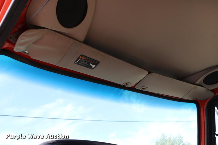 image for item DD0075 2001 Sterling LT7501 dump truck