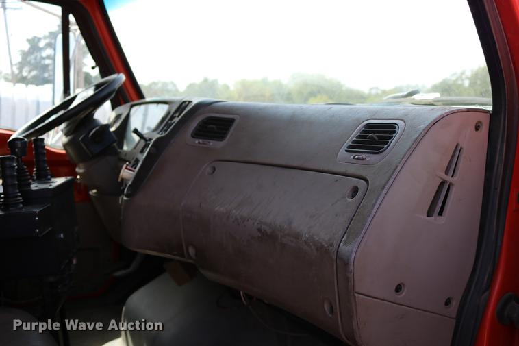 image for item DD0075 2001 Sterling LT7501 dump truck