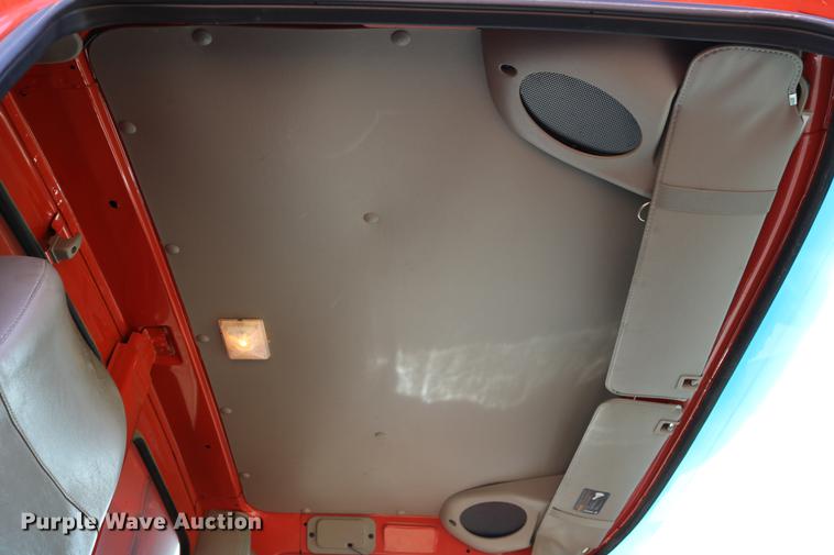 image for item DD0075 2001 Sterling LT7501 dump truck