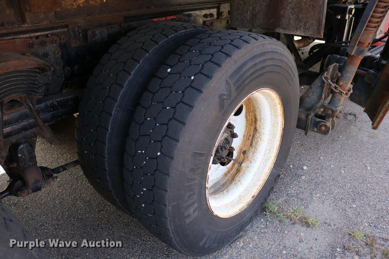 image for item DD0075 2001 Sterling LT7501 dump truck