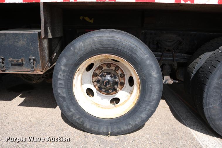 image for item DD0075 2001 Sterling LT7501 dump truck