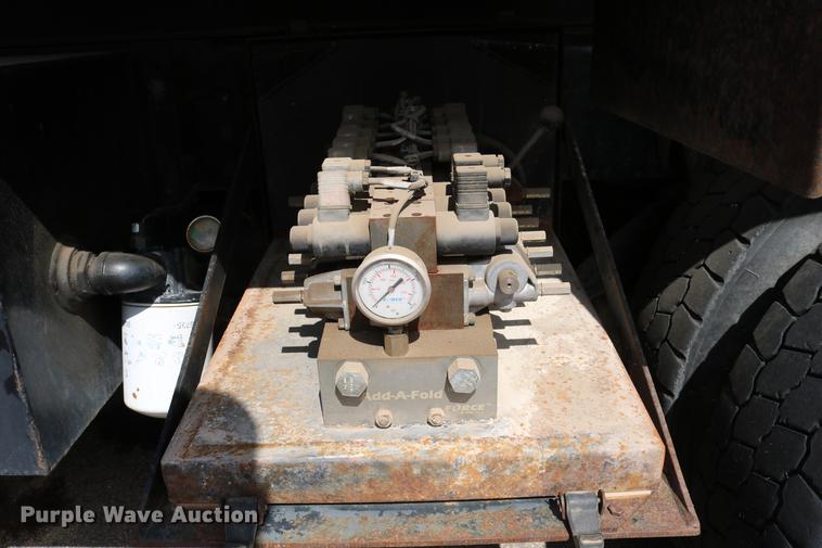 image for item DD0075 2001 Sterling LT7501 dump truck