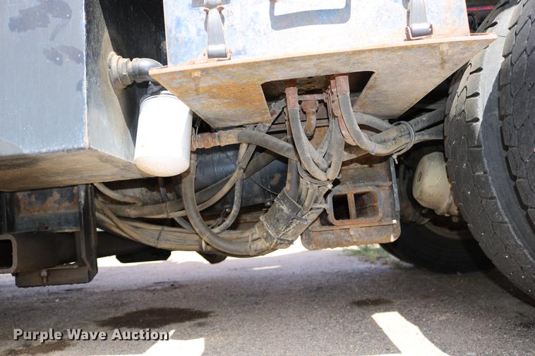 image for item DD0075 2001 Sterling LT7501 dump truck