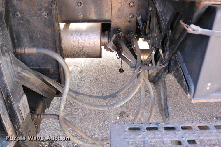 image for item DD0075 2001 Sterling LT7501 dump truck