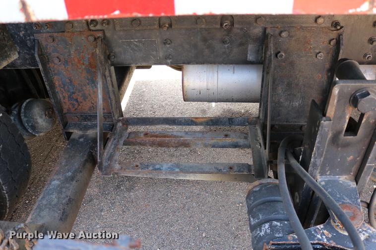 image for item DD0075 2001 Sterling LT7501 dump truck