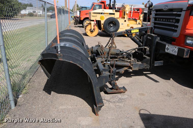 image for item DD0075 2001 Sterling LT7501 dump truck