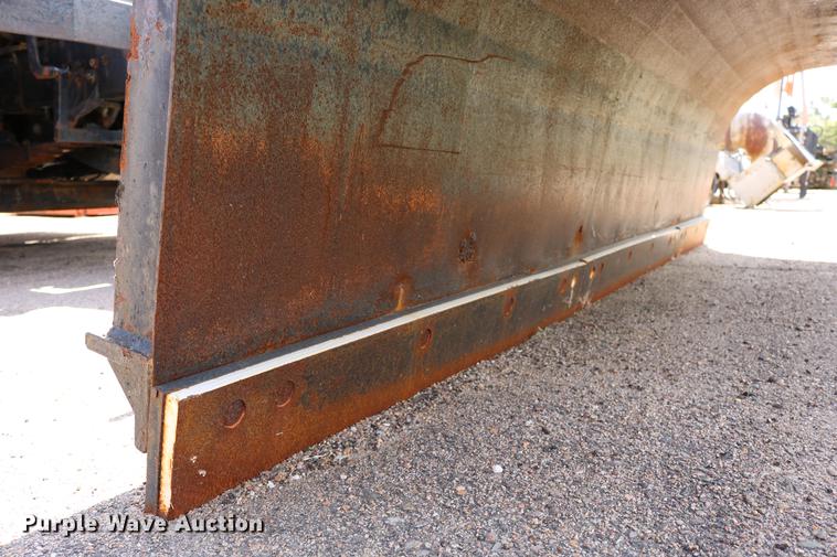 image for item DD0075 2001 Sterling LT7501 dump truck