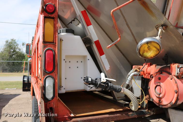 image for item DD0075 2001 Sterling LT7501 dump truck