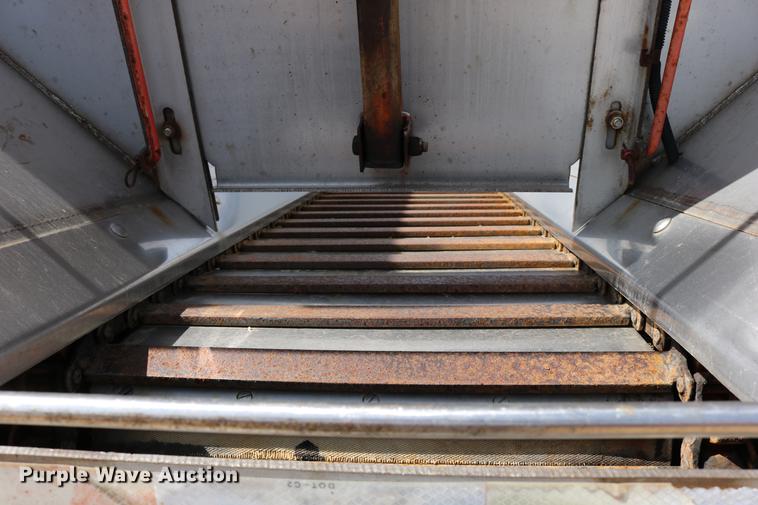 image for item DD0075 2001 Sterling LT7501 dump truck