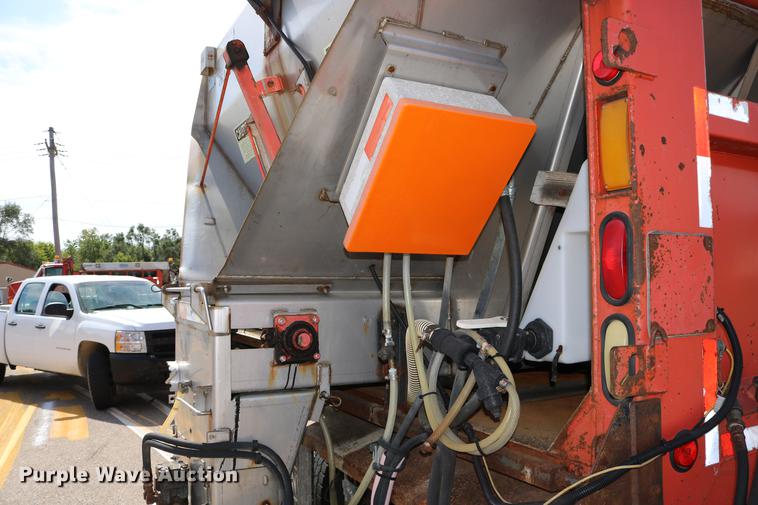 image for item DD0075 2001 Sterling LT7501 dump truck